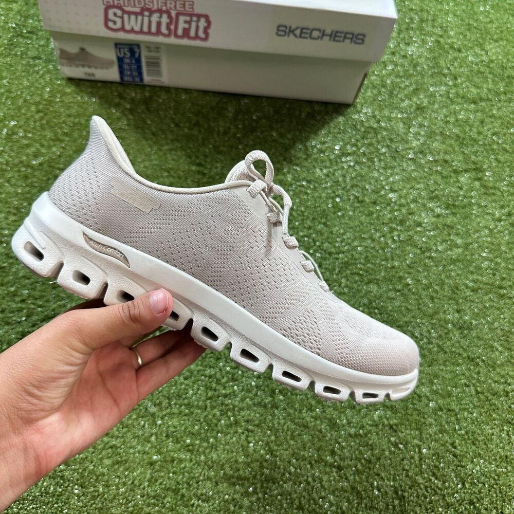 Skechers Slip-ins Swift Fit Women's 7 Tan Hands Free Sneakers NIB - Picture 4 of 8